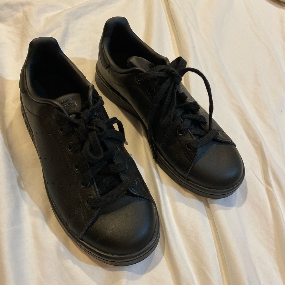 Black Stan Smiths
